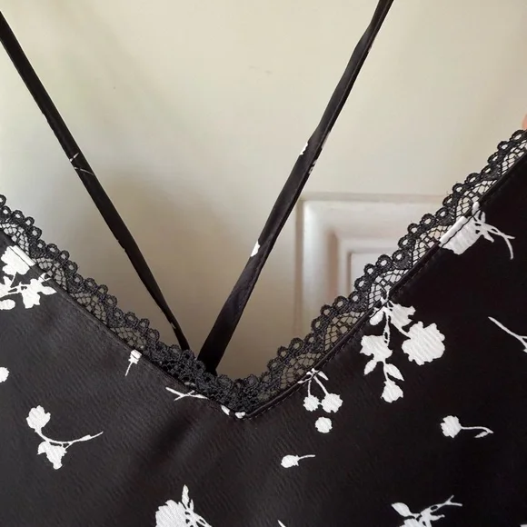 🎯50% OFF! Wild Fable Black Floral Slip Mini Dress - Picture 4 of 6